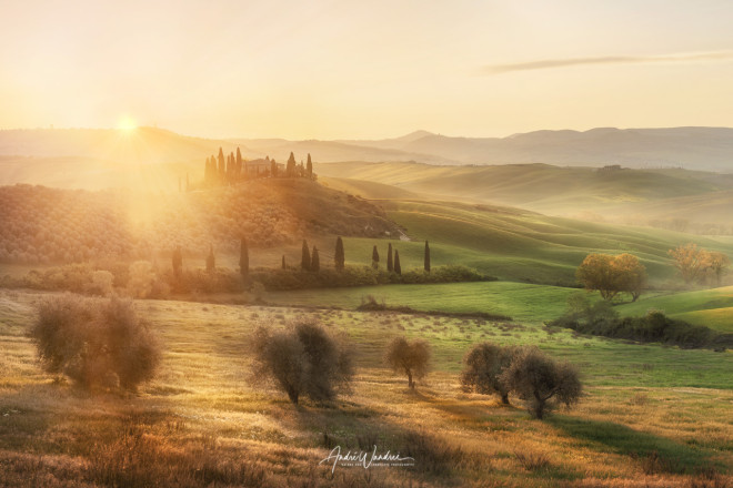 (No. 22-091) Sunrise in Val d'Orcia