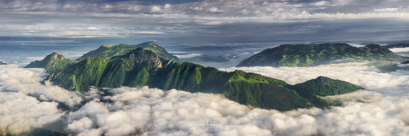(No. 21-003) View of the sea of clouds