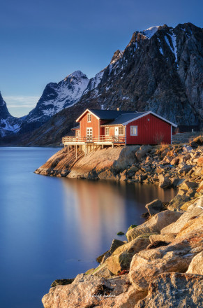 (No. 16-060) The house by the fjord
